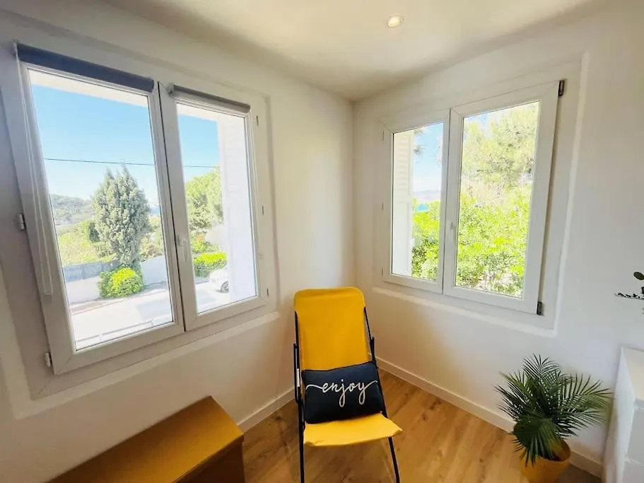 Apartment Cosy Appartement Vue Mer, Clim, Place De Parking Sanary-sur-Mer
